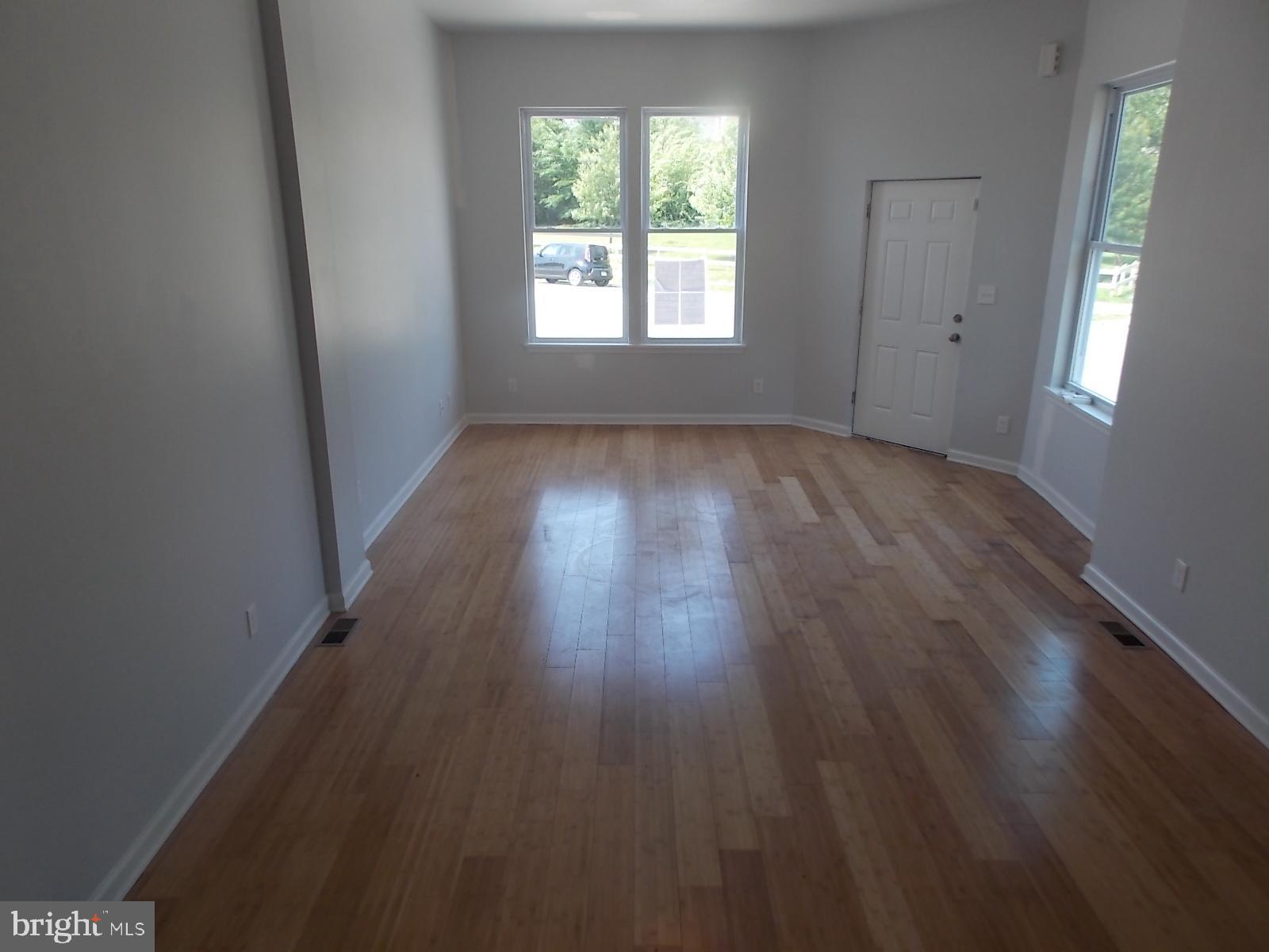 4200 W THOMPSON STREET