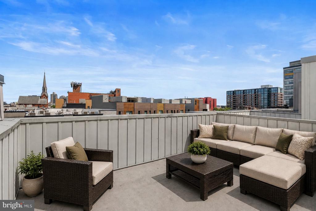 642 N 5TH STREET
