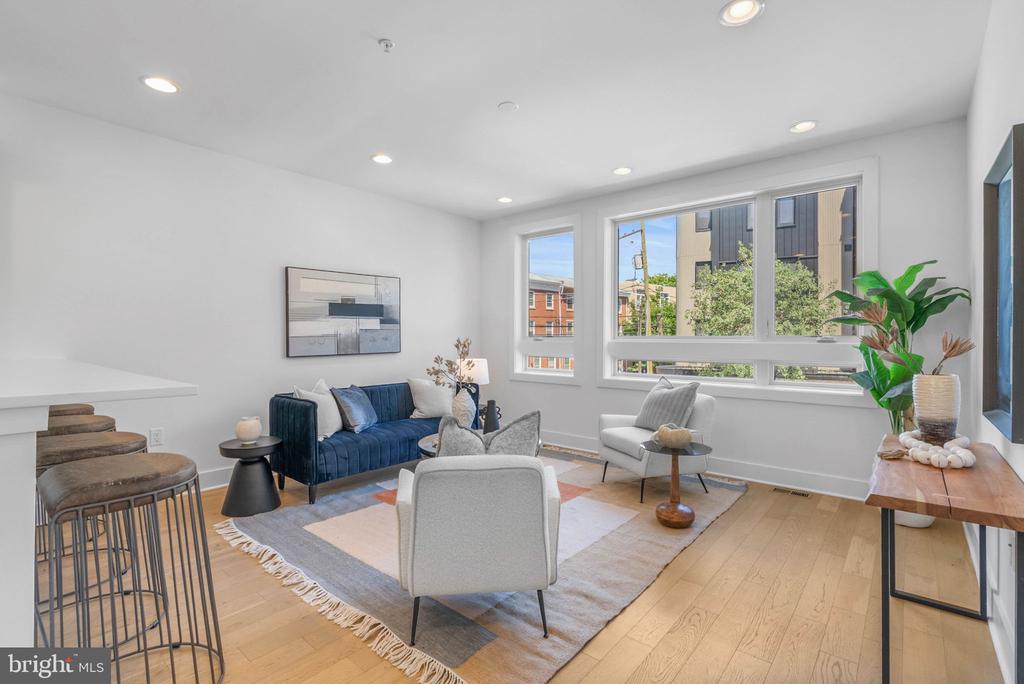 642 N 5TH STREET