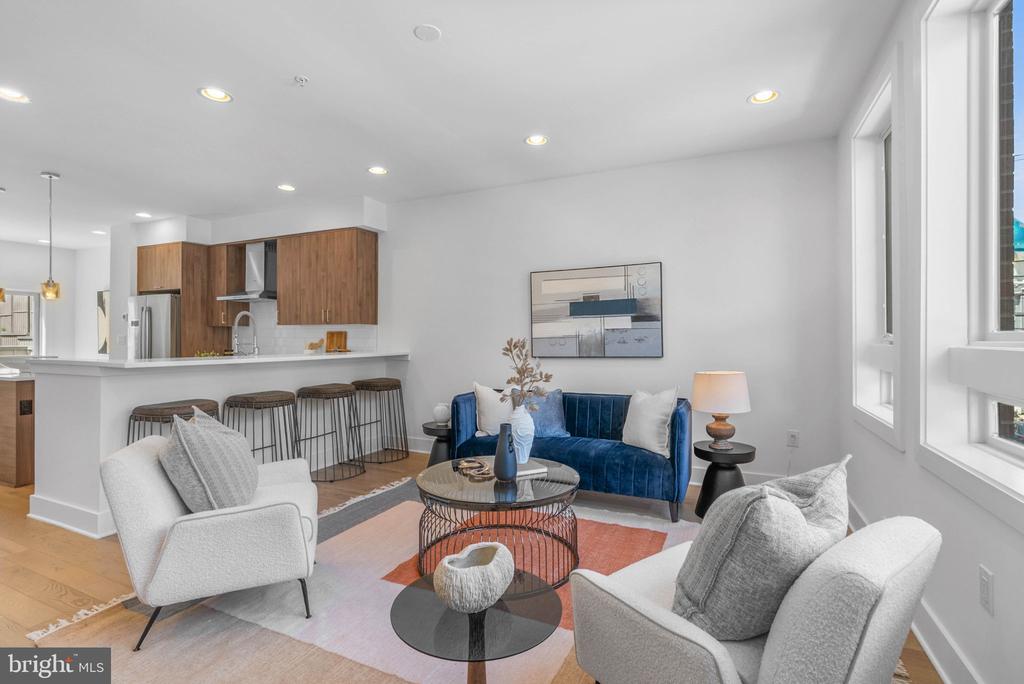 642 N 5TH STREET