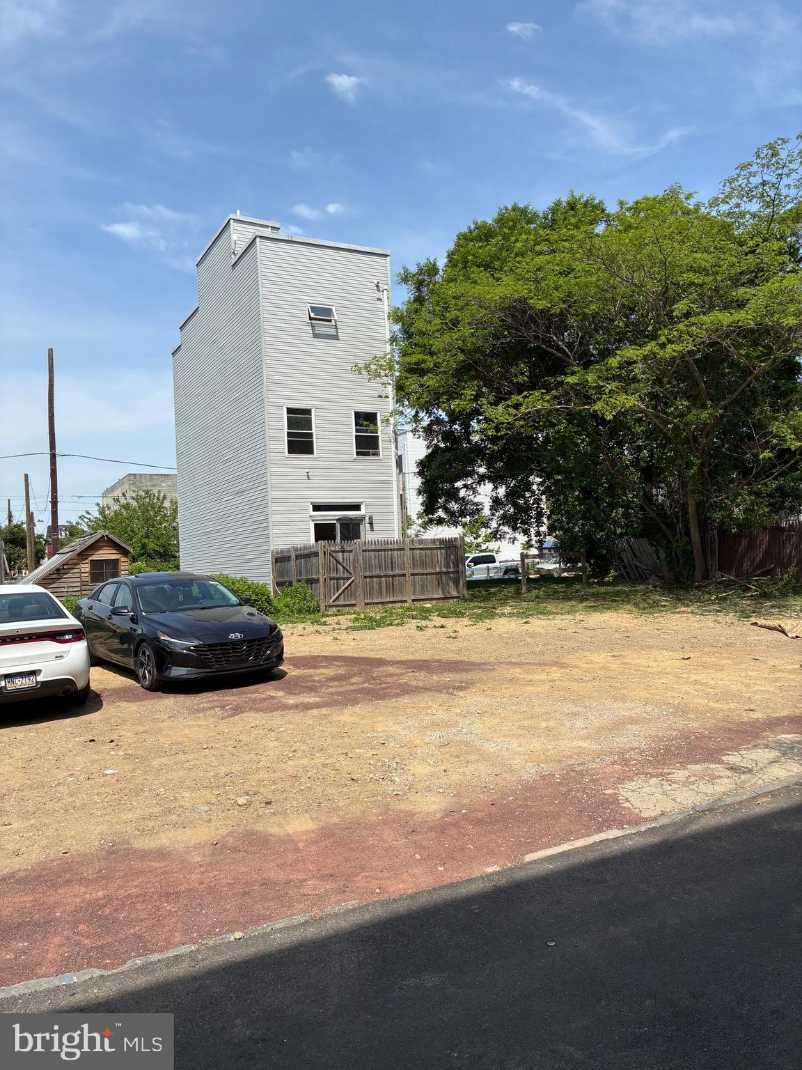 1933 N LEITHGOW STREET 35 1