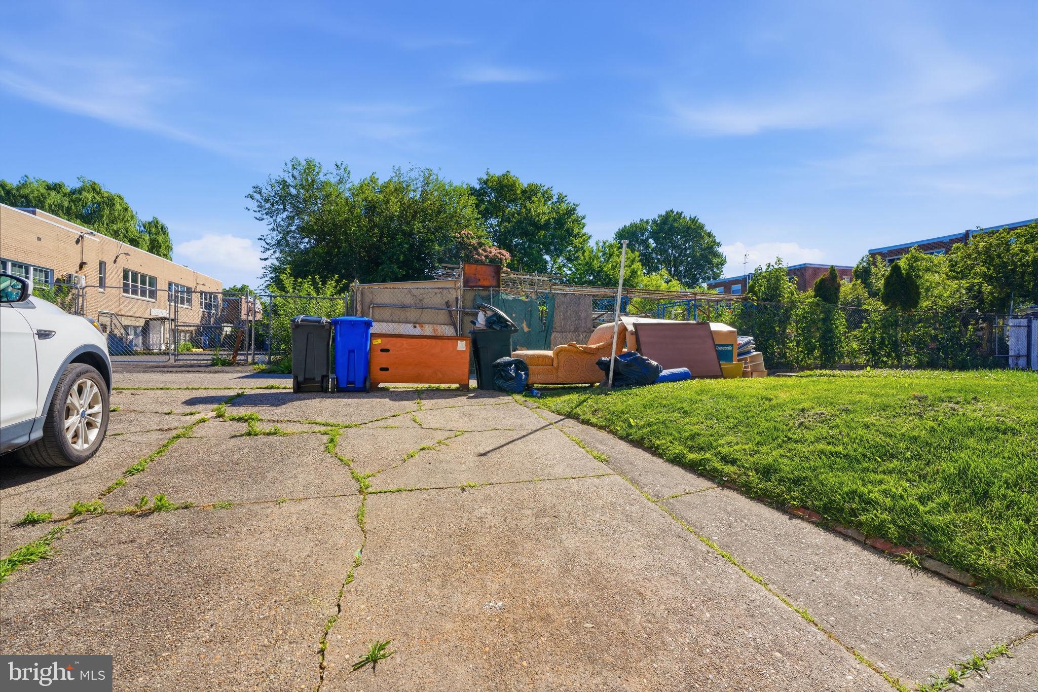 1025 FRIENDSHIP STREET