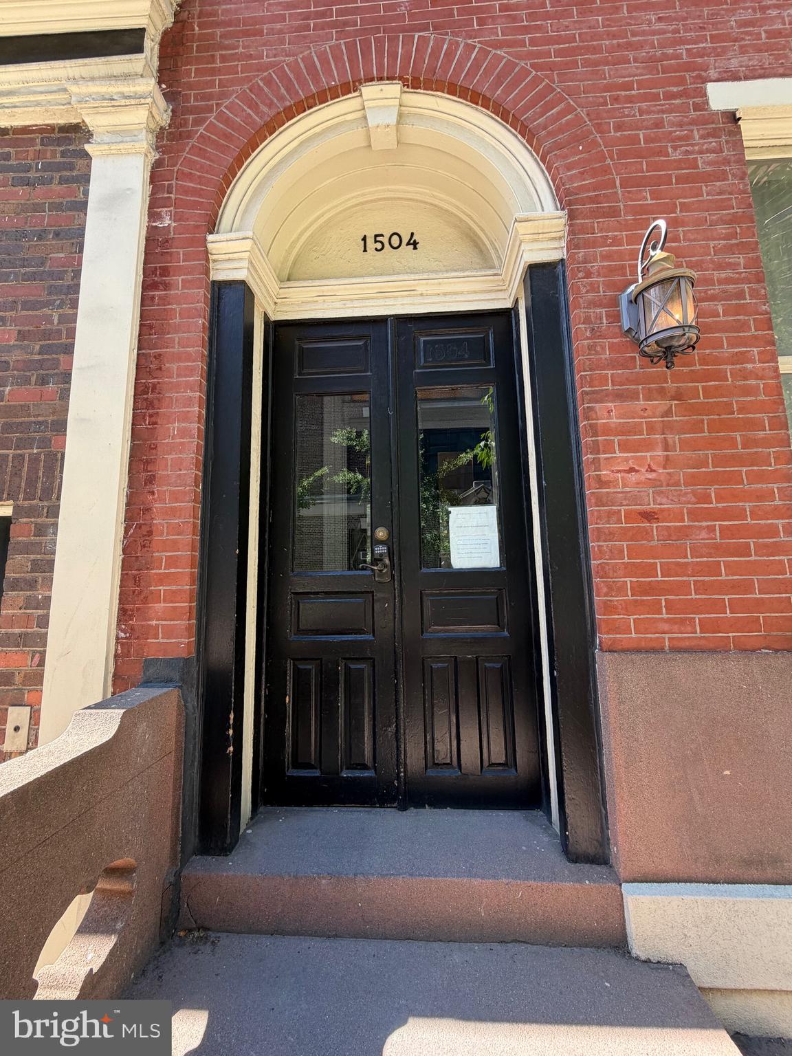 1504 MOUNT VERNON STREET 1
