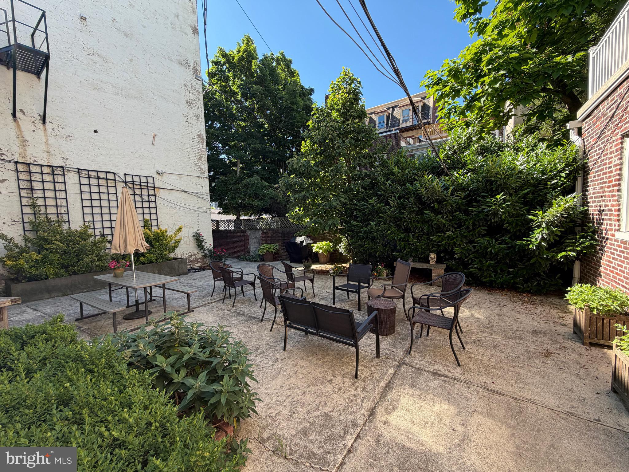 1504 MOUNT VERNON STREET 1