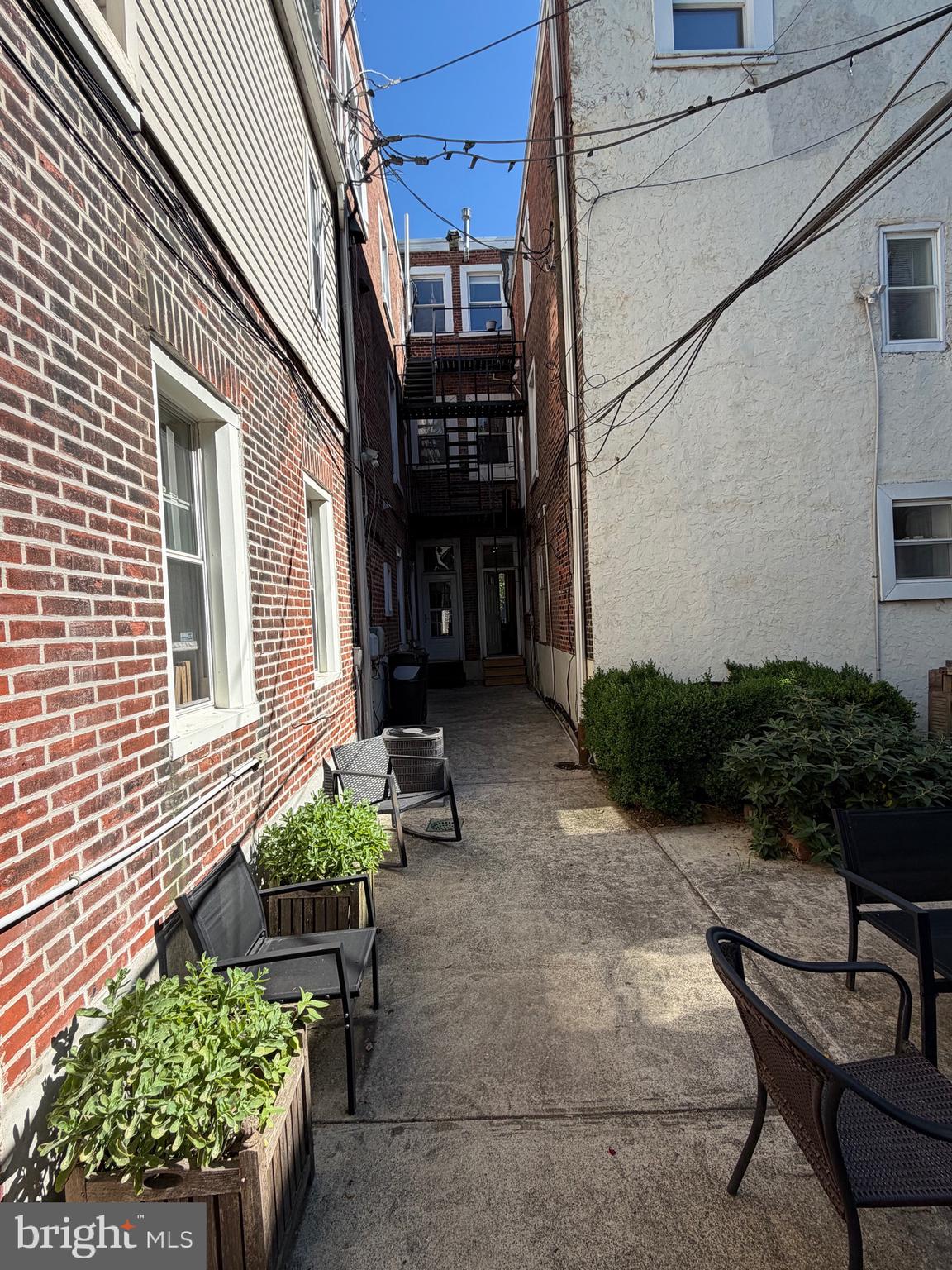 1504 MOUNT VERNON STREET 1