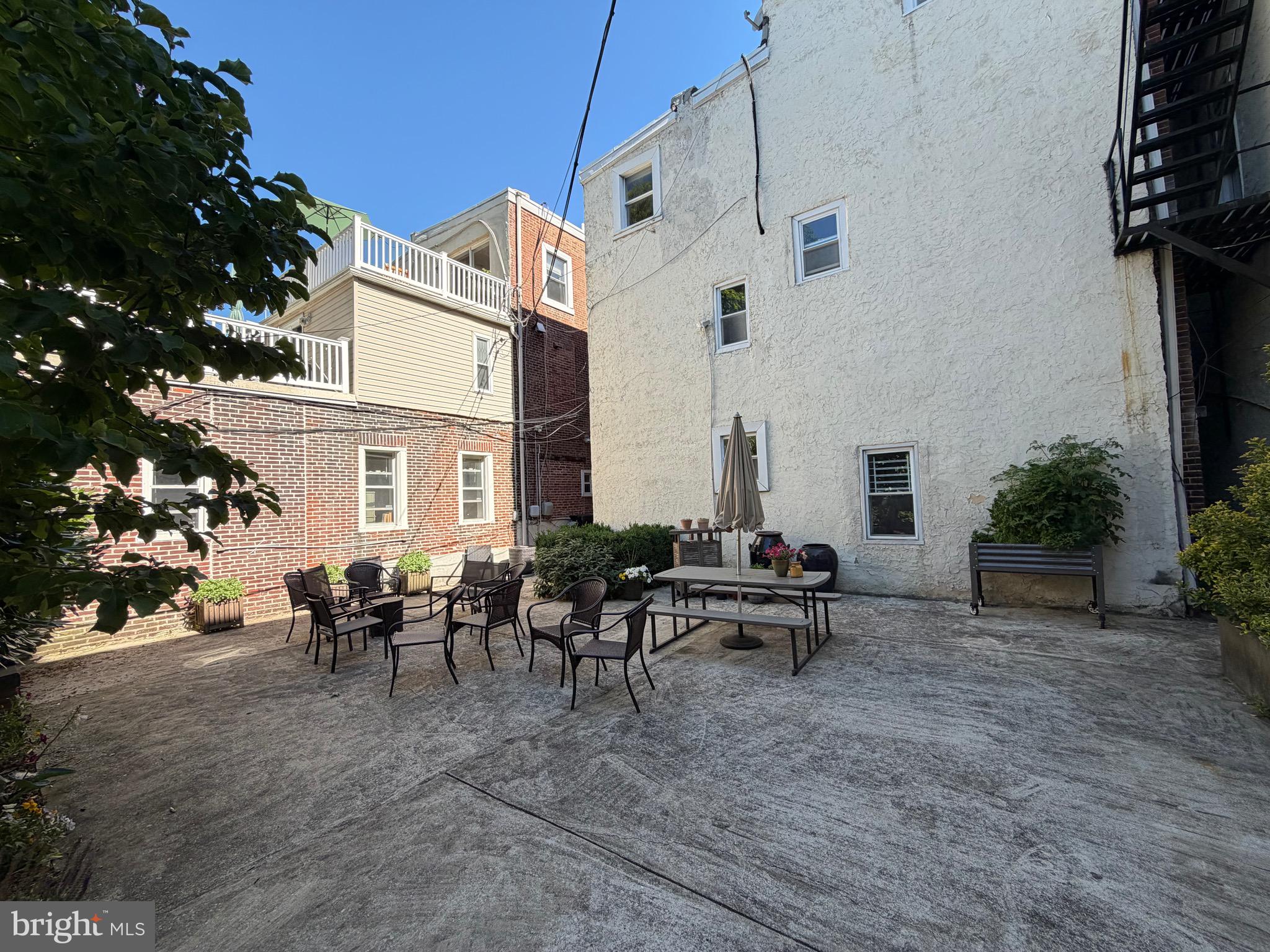 1504 MOUNT VERNON STREET 1