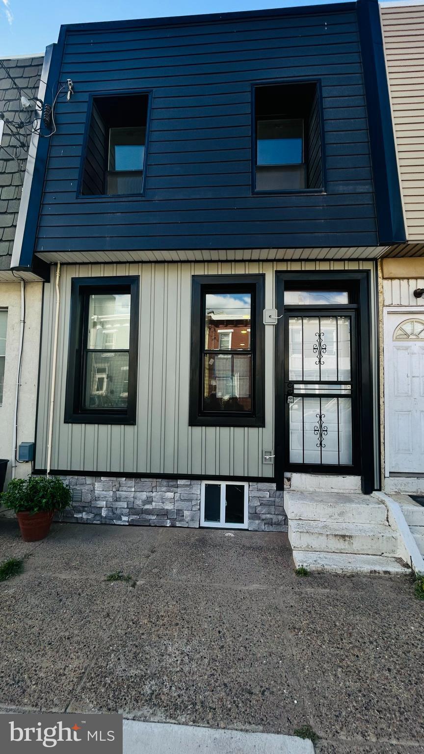 2620 ALMOND STREET