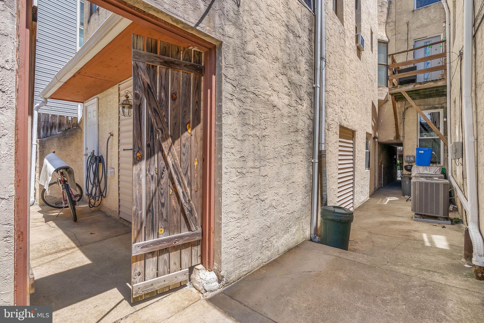 678 N 15TH STREET
