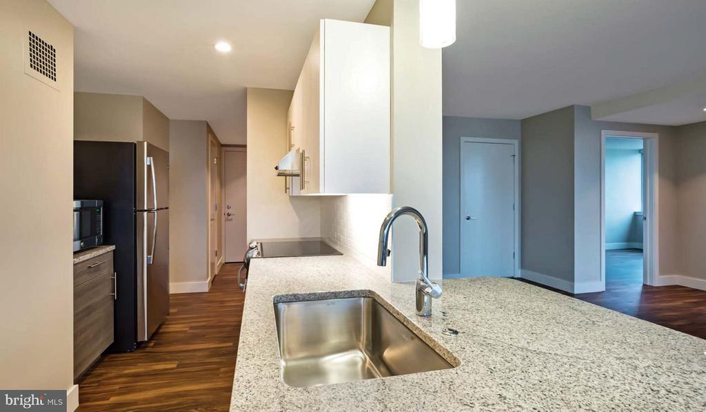 2200 BENJAMIN FRANKLIN PARKWAY N1902