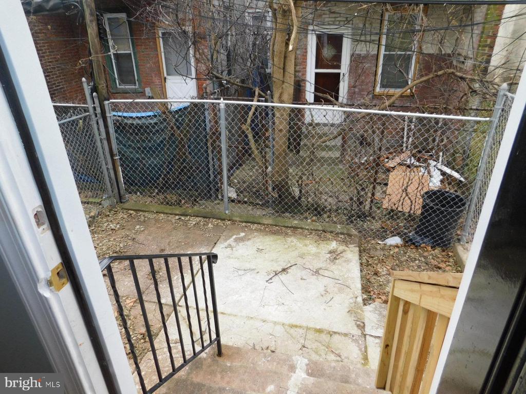 5026 PARRISH STREET