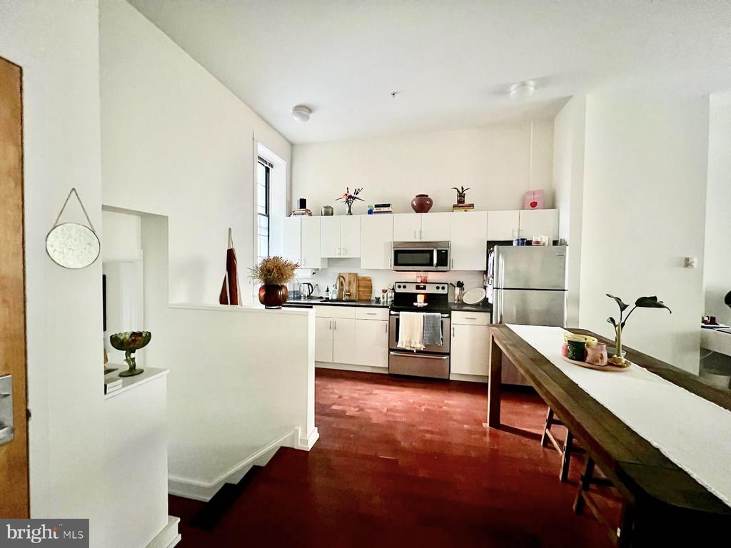 1300 SPRUCE STREET 2B