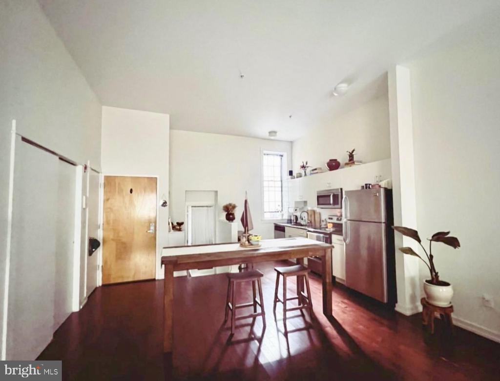 1300 SPRUCE STREET 2B