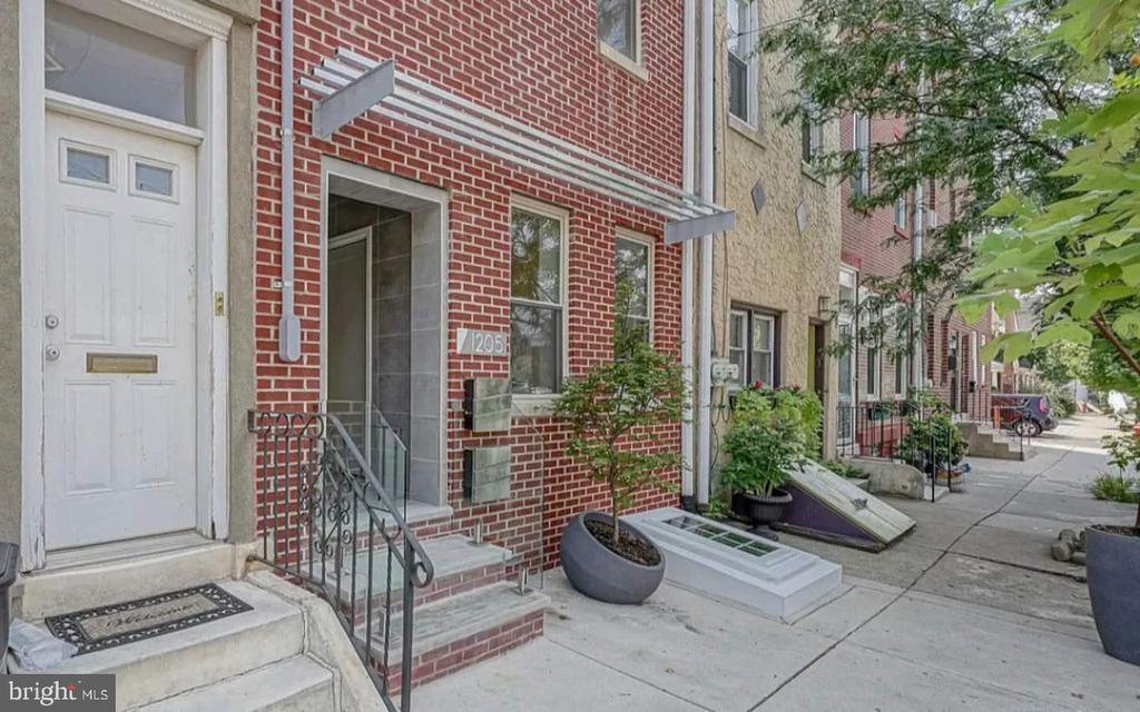 1205 S 4TH STREET 2