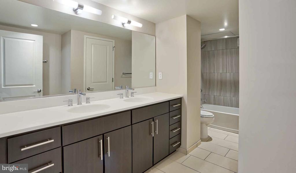 1815 JOHN F KENNEDY BOULEVARD 515