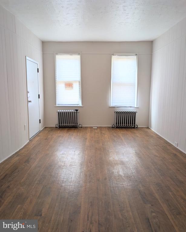 509 SNYDER AVENUE 1/F