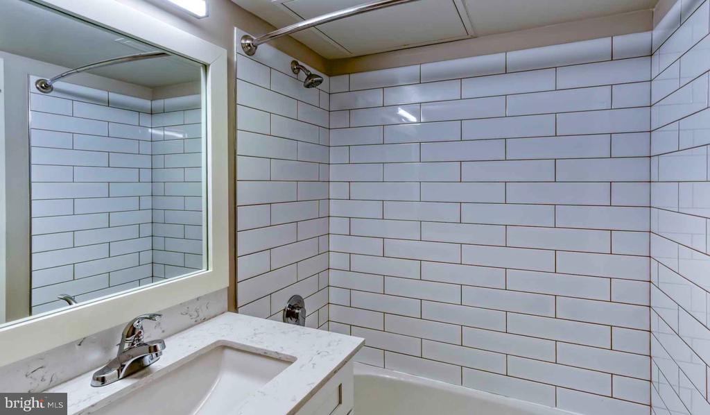1815 JOHN F KENNEDY BOULEVARD Unit: 904