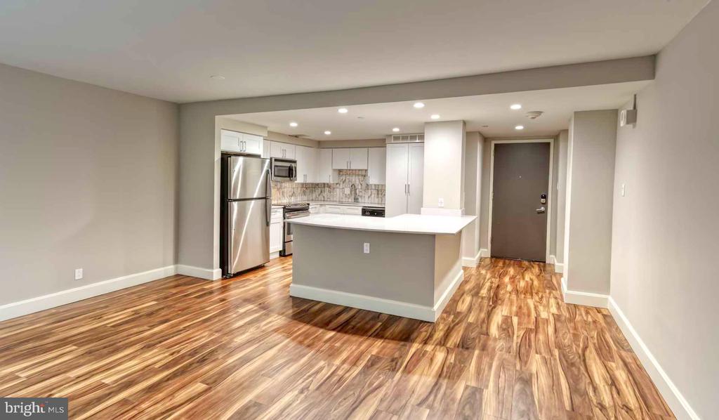 1815 JOHN F KENNEDY BOULEVARD Unit: 904