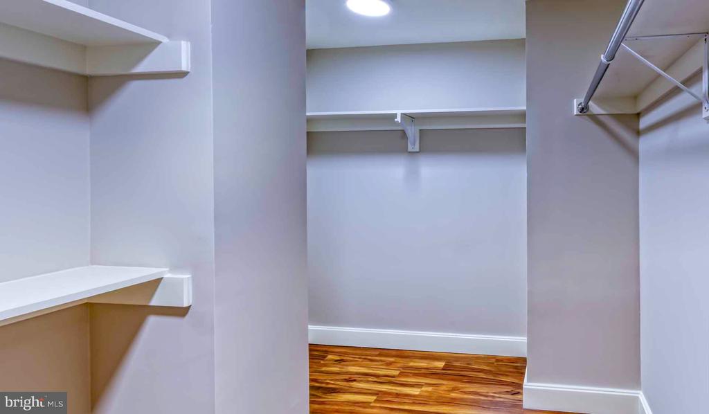 1815 JOHN F KENNEDY BOULEVARD Unit: 904