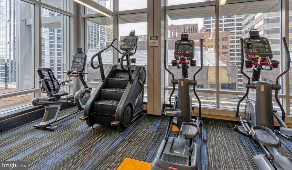 1815 JOHN F KENNEDY BOULEVARD Unit: 904