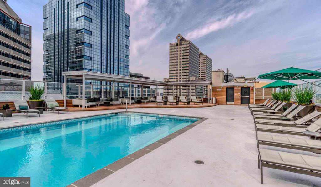 1815 JOHN F KENNEDY BOULEVARD Unit: 904