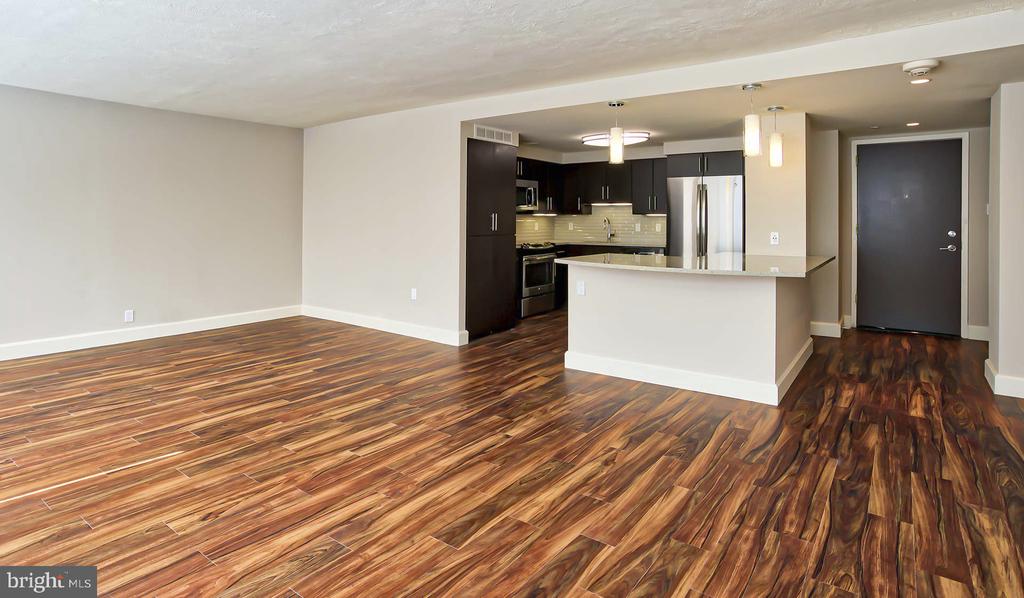 1815 JOHN F KENNEDY BOULEVARD Unit: 904