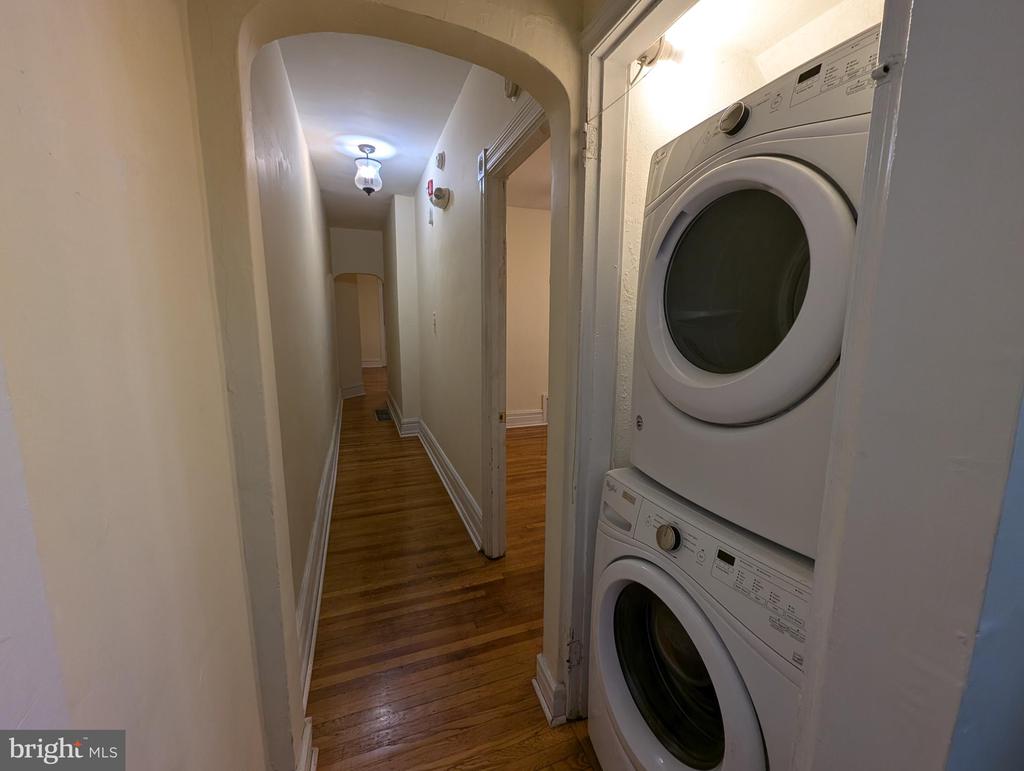 304 W SCHOOL HOUSE LANE Unit: 1
