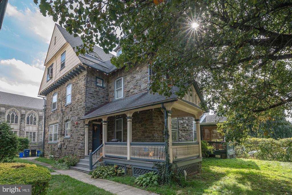 304 W SCHOOL HOUSE LANE Unit: 1