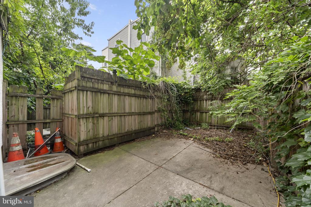 1704 N 18TH STREET