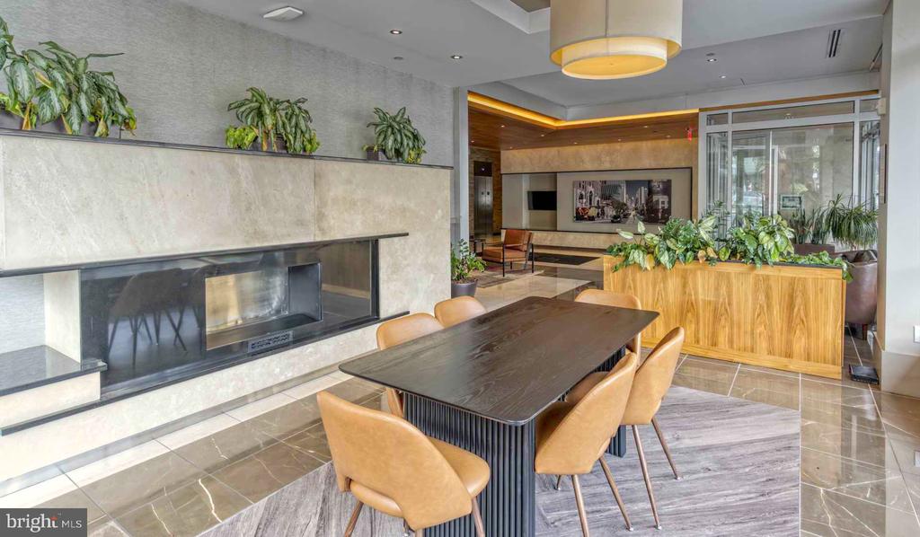 521 S BROAD STREET Unit: 709