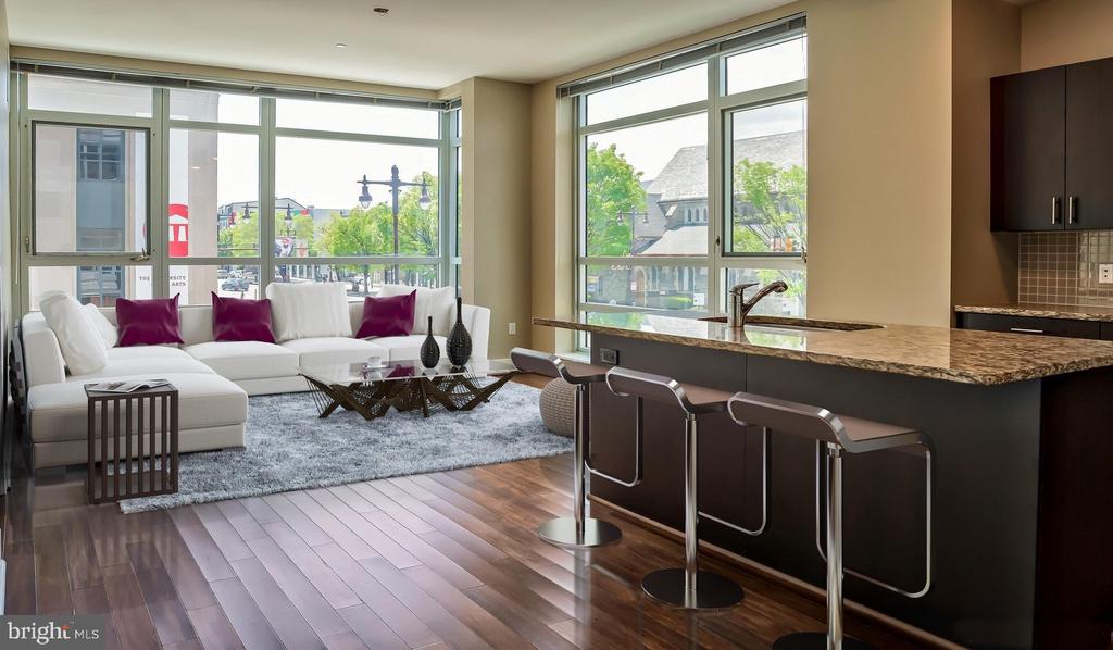 521 S BROAD STREET Unit: 709