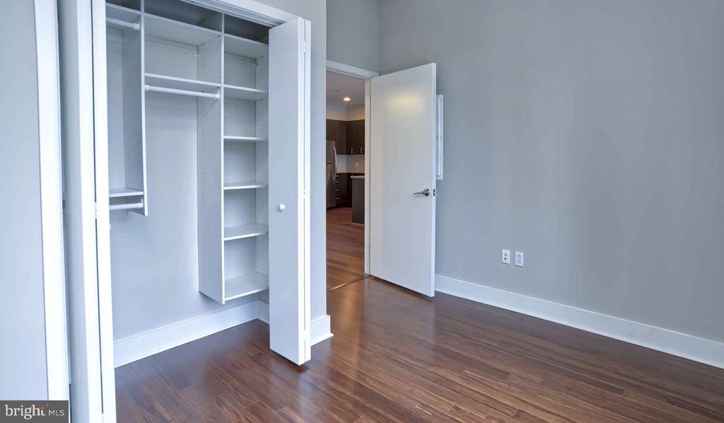 521 S BROAD STREET Unit: 709