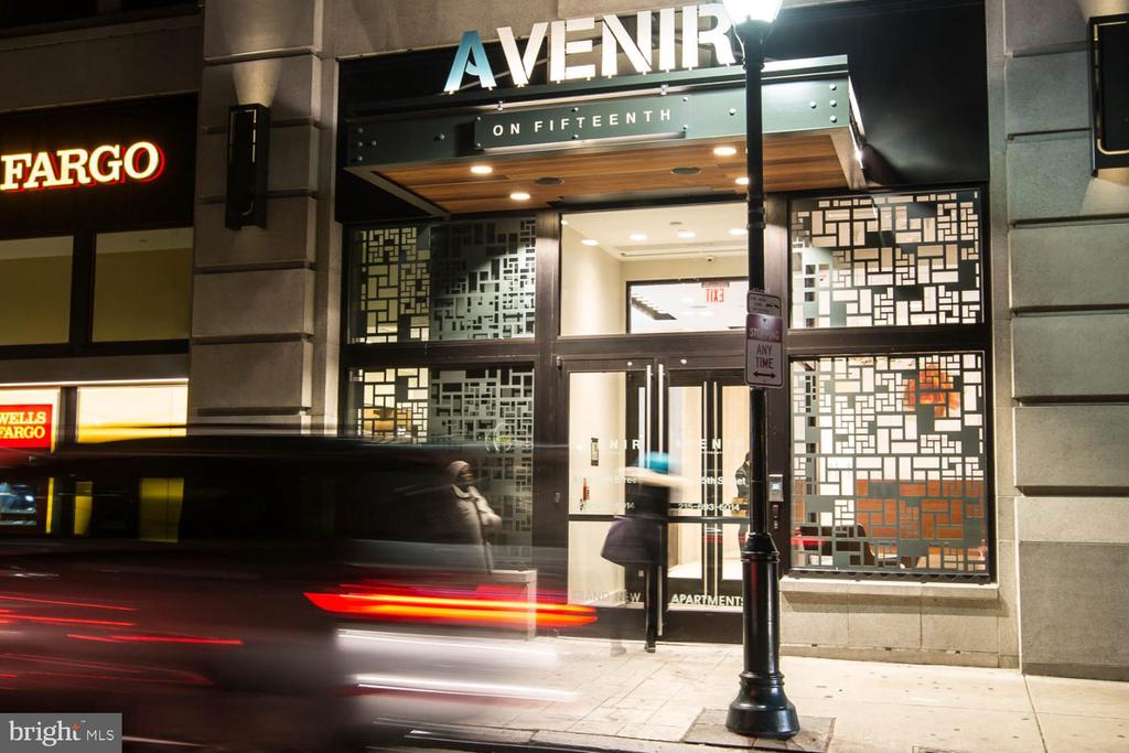 42 S 15TH STREET Unit: 0504