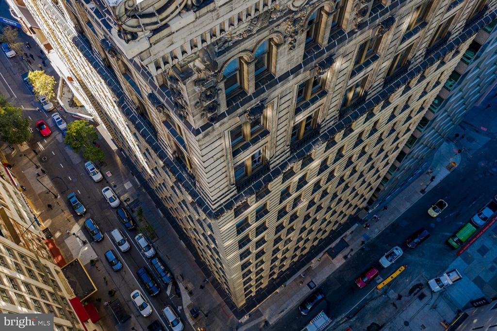 42 S 15TH STREET Unit: 0504