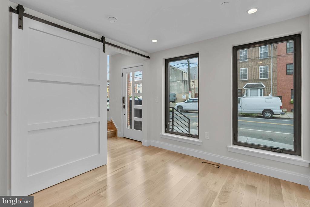 1100 WEBSTER STREET Unit: 5