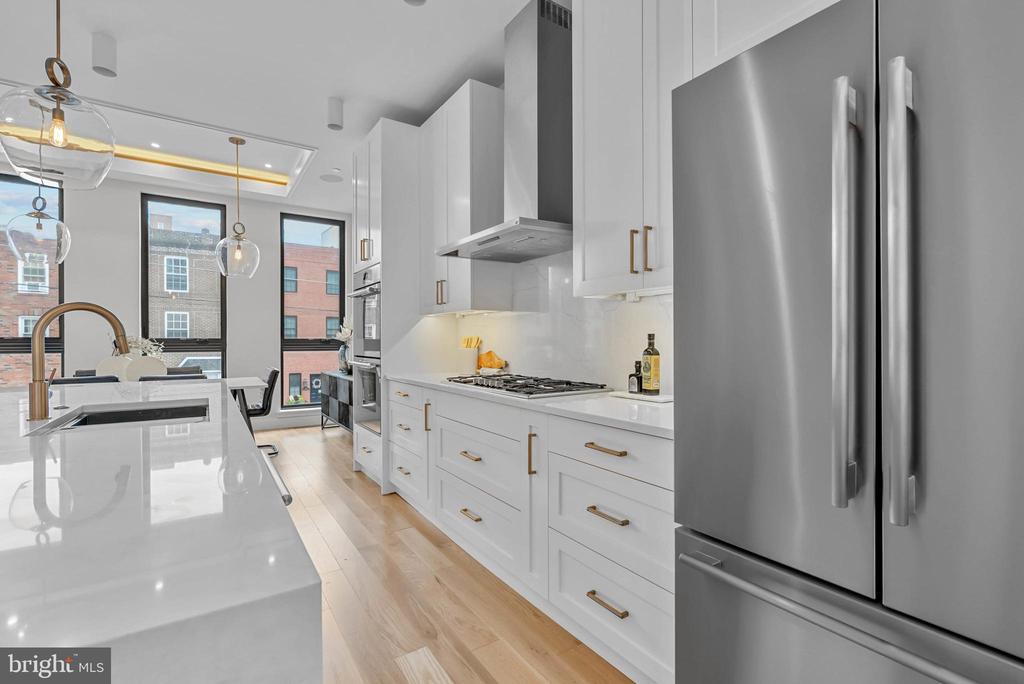 1100 WEBSTER STREET Unit: 5