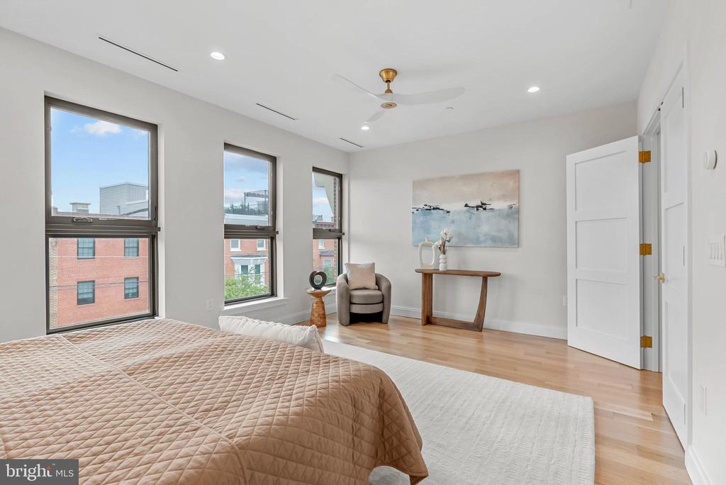 1100 WEBSTER STREET Unit: 5