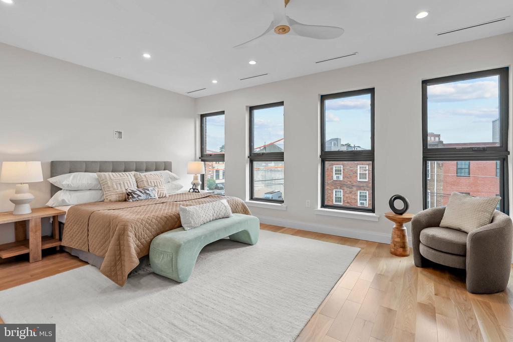 1100 WEBSTER STREET Unit: 5