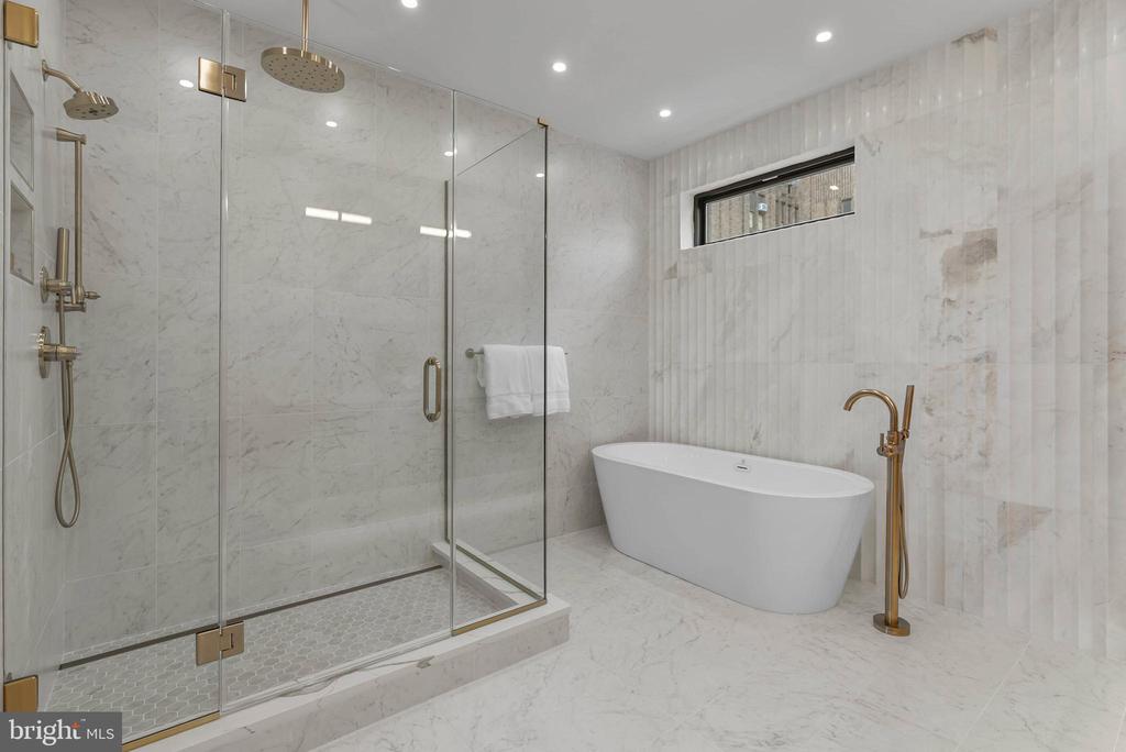1100 WEBSTER STREET Unit: 5