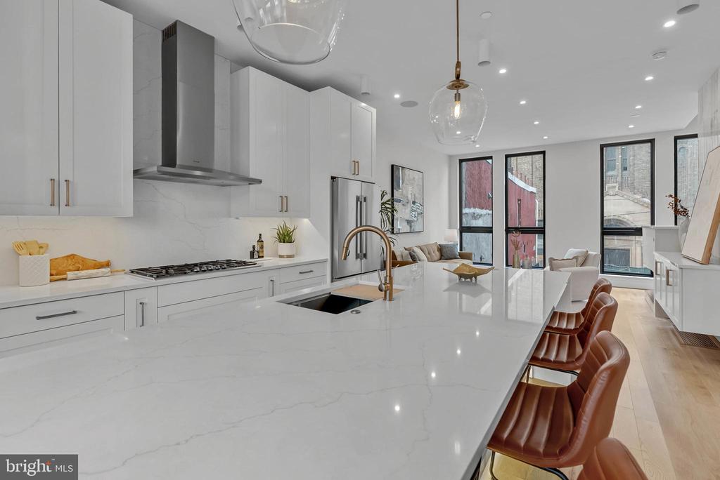 1100 WEBSTER STREET Unit: 5