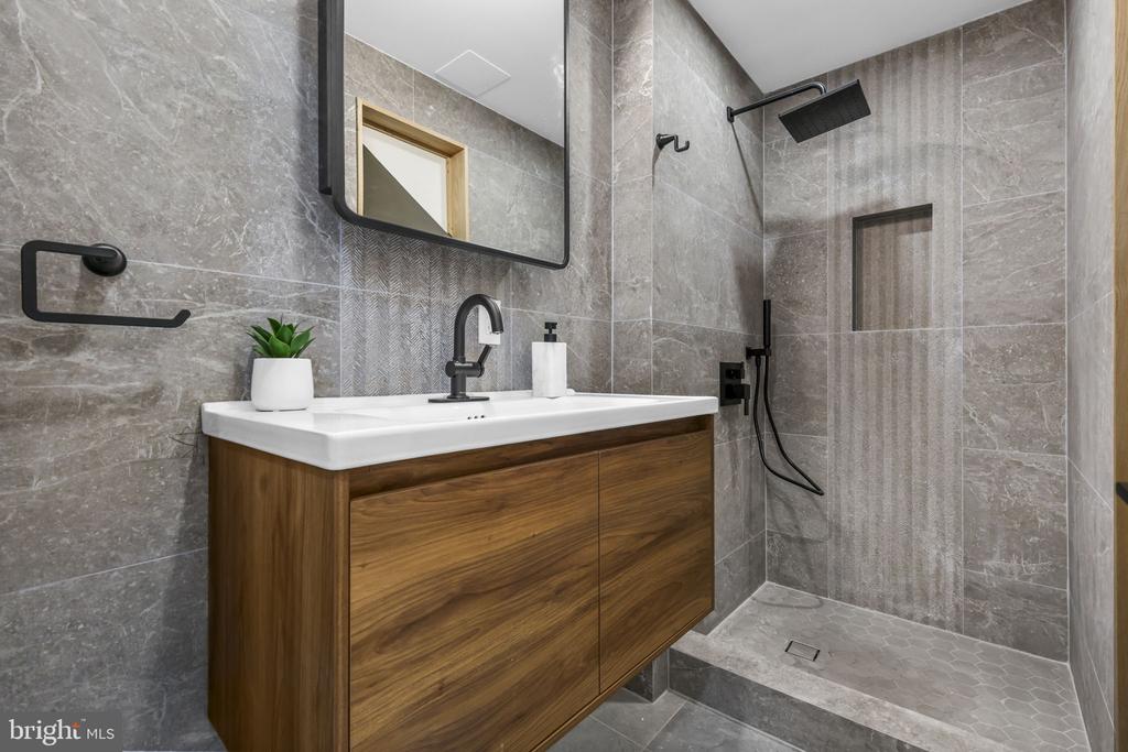 514 S 20TH STREET Unit: A