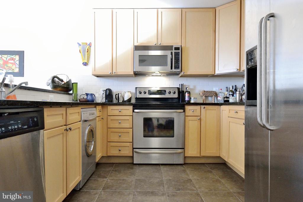 111 S 15TH STREET Unit: 1706