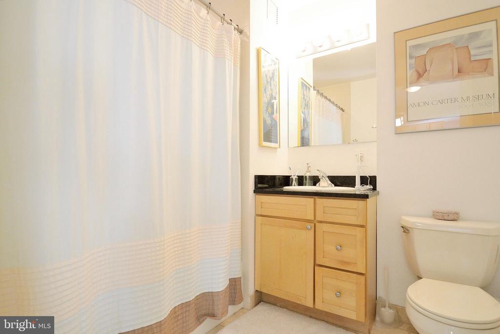 111 S 15TH STREET Unit: 1706