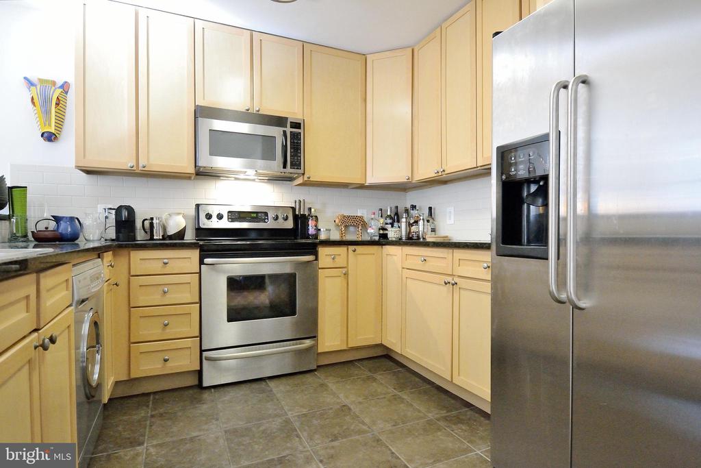 111 S 15TH STREET Unit: 1706