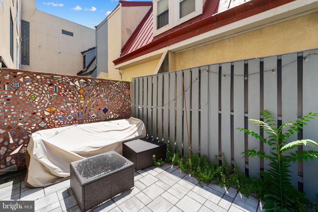 830 LOMBARD STREET Unit: A