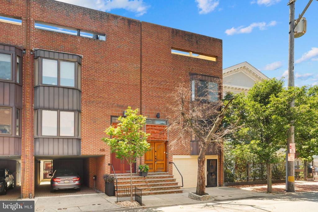 830 LOMBARD STREET Unit: A