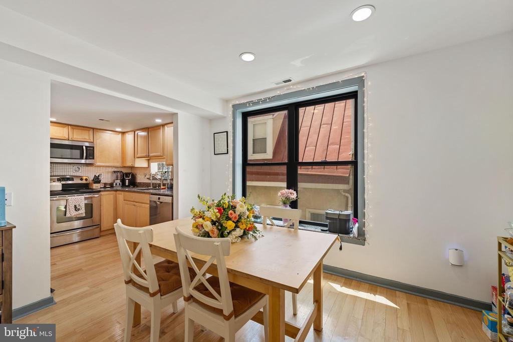 830 LOMBARD STREET Unit: A