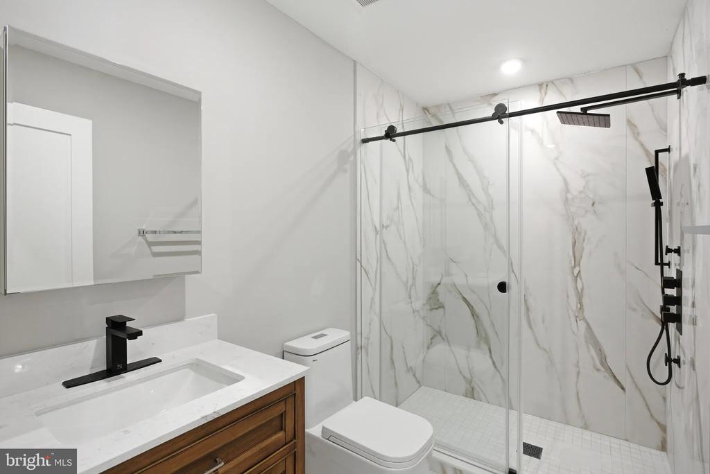 1000 W GIRARD AVENUE Unit: 419
