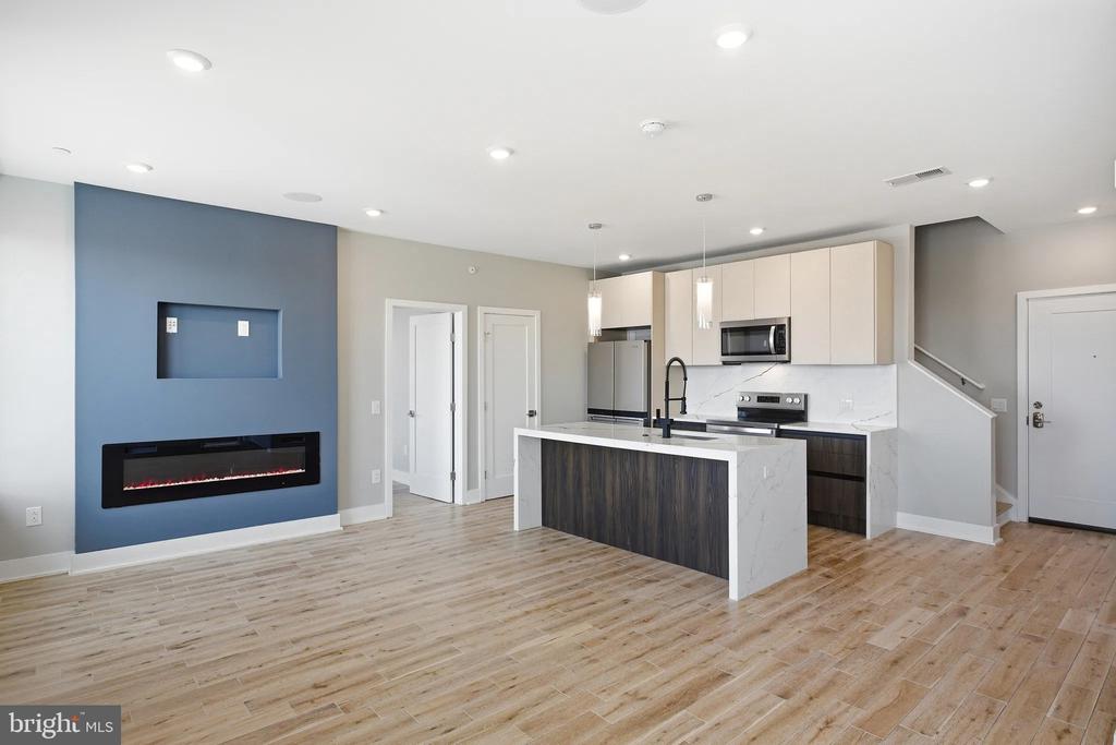 1000 W GIRARD AVENUE Unit: 419