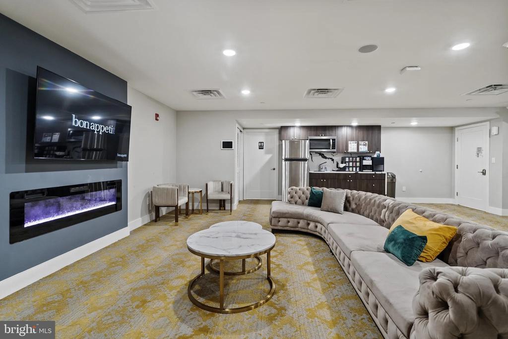 1000 W GIRARD AVENUE Unit: 419