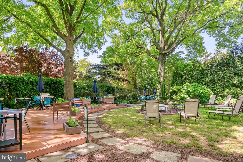 200 LOCUST STREET Unit: 16DN